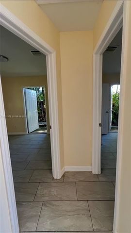 706 SW 4th Terrace 4, Dania Beach, FL 33004