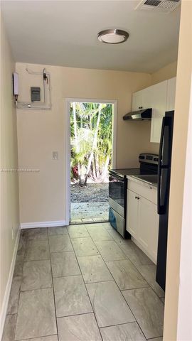 706 SW 4th Terrace 4, Dania Beach, FL 33004