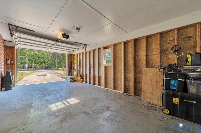 712 Fredericks Hall Rd, Bumpass, VA 23024