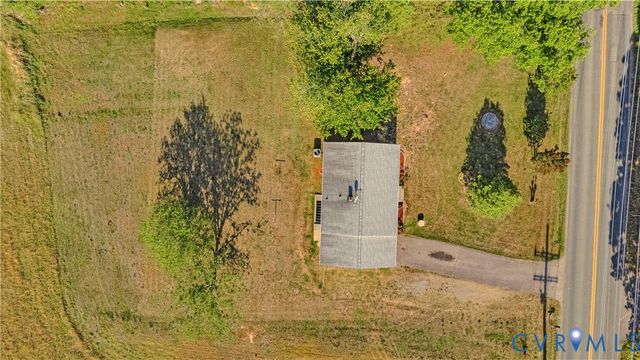 712 Fredericks Hall Rd, Bumpass, VA 23024