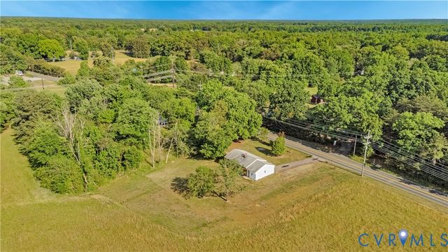 712 Fredericks Hall Rd, Bumpass, VA 23024