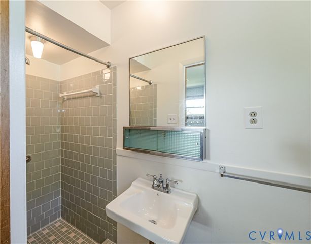 7331 Sandy Ln, Mechanicsville, VA 23111