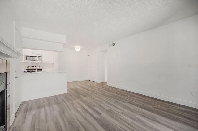 5530 CHRISHIRE WAY D109, Orlando, FL 32822