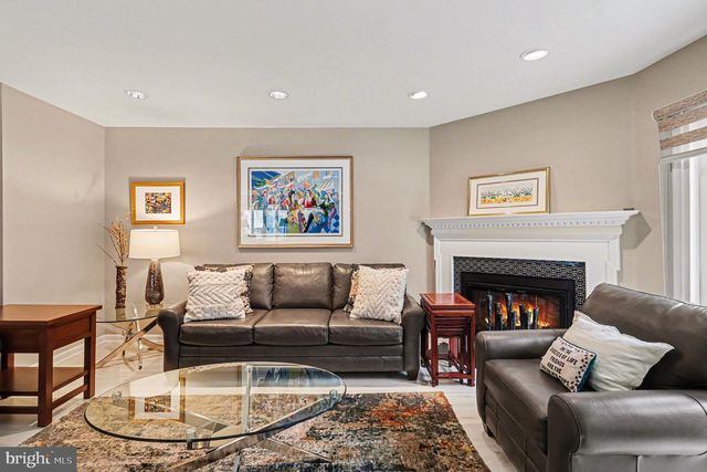 112 MEDINAH DR, Blue Bell, PA 19422