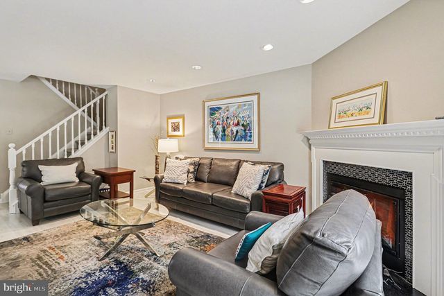 112 MEDINAH DR, Blue Bell, PA 19422