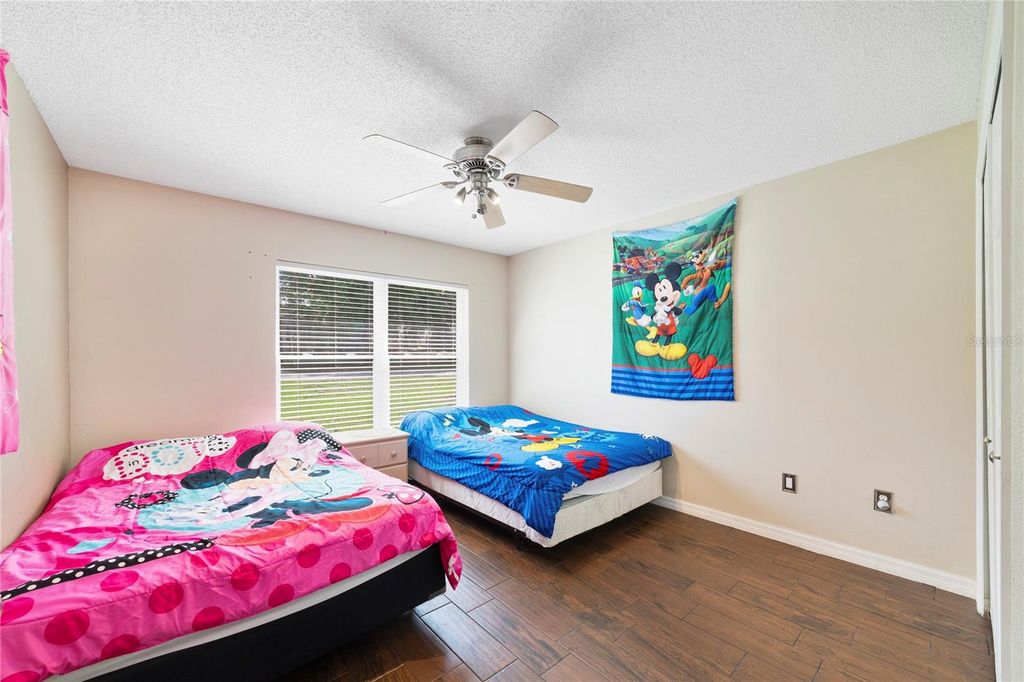 Image 12 of property listing at 213 SUNSET CT, Davenport, FL 33837