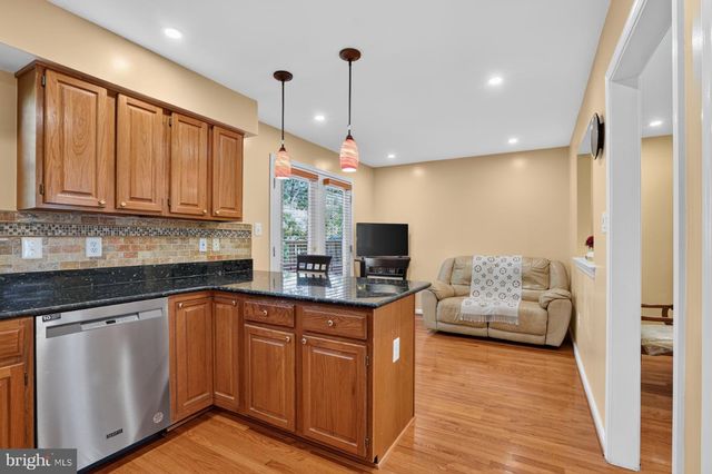 6888 KERRYWOOD CIR, Centreville, VA 20121