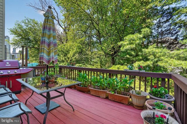 6888 KERRYWOOD CIR, Centreville, VA 20121