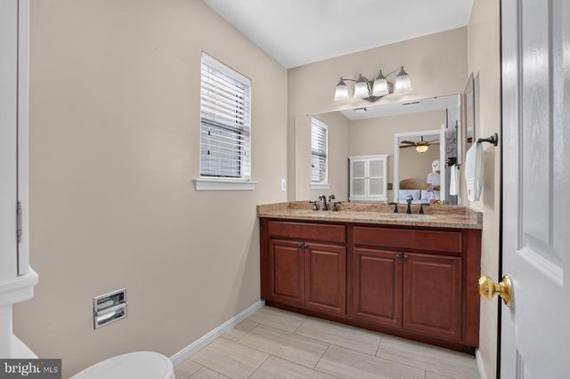 6888 KERRYWOOD CIR, Centreville, VA 20121
