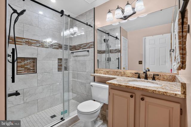 6888 KERRYWOOD CIR, Centreville, VA 20121