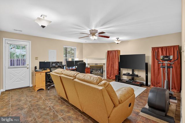 6888 KERRYWOOD CIR, Centreville, VA 20121