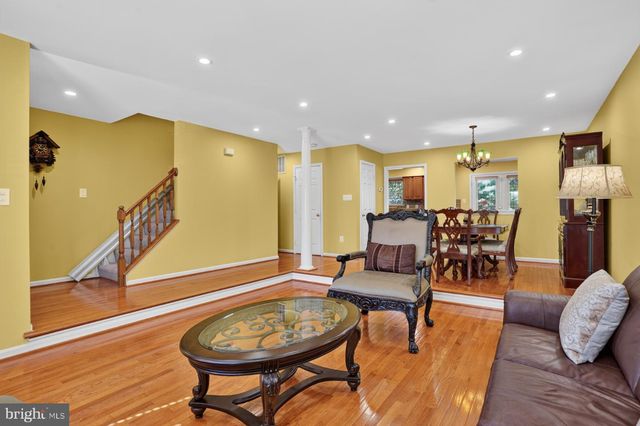 6888 KERRYWOOD CIR, Centreville, VA 20121