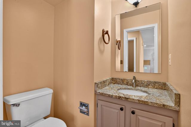 6888 KERRYWOOD CIR, Centreville, VA 20121