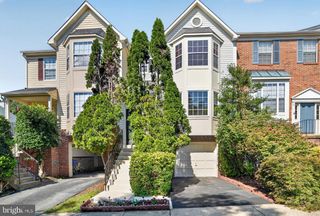 6888 KERRYWOOD CIR, Centreville, VA 20121