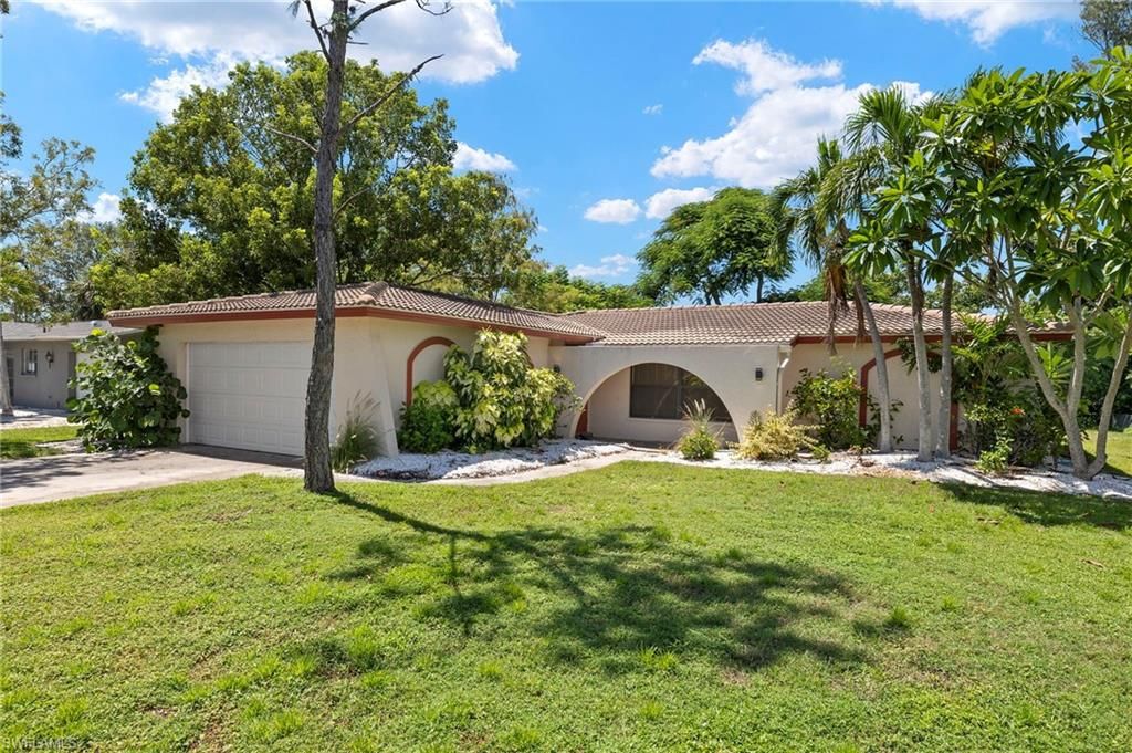 5734 SW 1st CT, Cape Coral, FL 33914