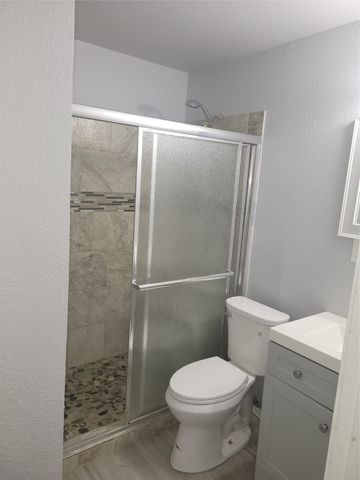2410 E Overton Road, Dallas, TX 75216