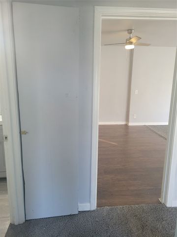 2410 E Overton Road, Dallas, TX 75216