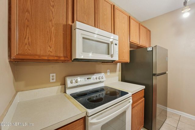 7990 BAYMEADOWS Road E 1001, Jacksonville, FL 32256