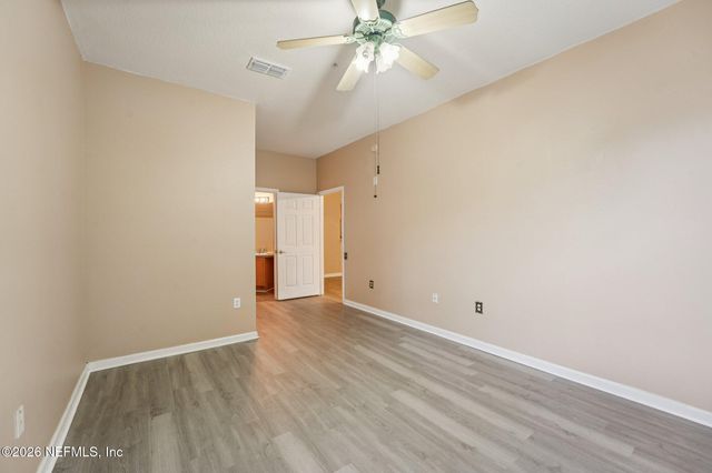 7990 BAYMEADOWS Road E 1001, Jacksonville, FL 32256