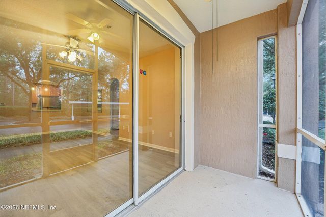 7990 BAYMEADOWS Road E 1001, Jacksonville, FL 32256