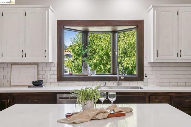1679 Westwood DR, Concord, CA 94521