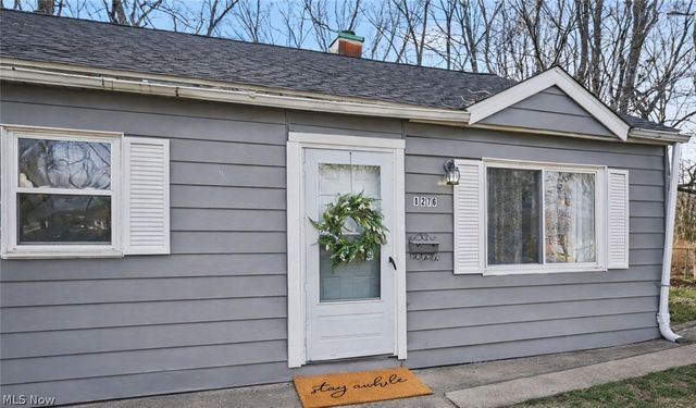1276 Frederick Boulevard, Akron, OH 44320