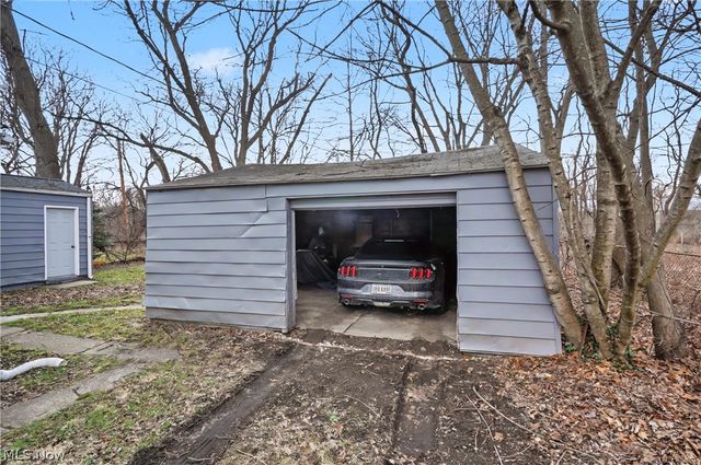 1276 Frederick Boulevard, Akron, OH 44320