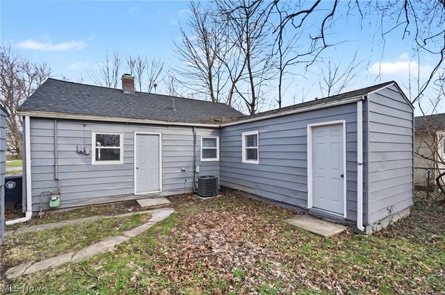 1276 Frederick Boulevard, Akron, OH 44320