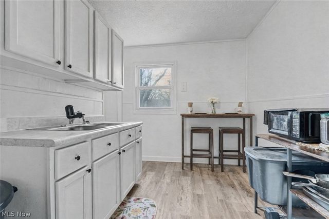 1276 Frederick Boulevard, Akron, OH 44320