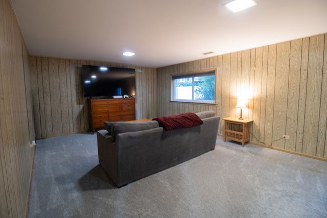 7202 Exner Road, Darien, IL 60561