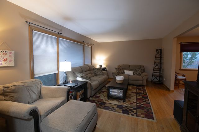 7202 Exner Road, Darien, IL 60561
