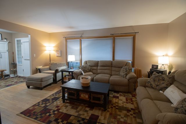 7202 Exner Road, Darien, IL 60561