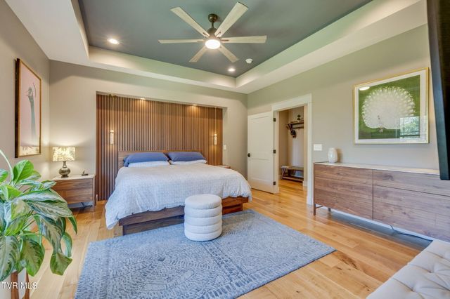 823 Hales Chapel Road, Johnson City, TN 37615