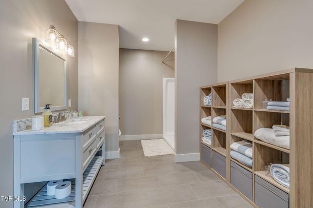 823 Hales Chapel Road, Johnson City, TN 37615