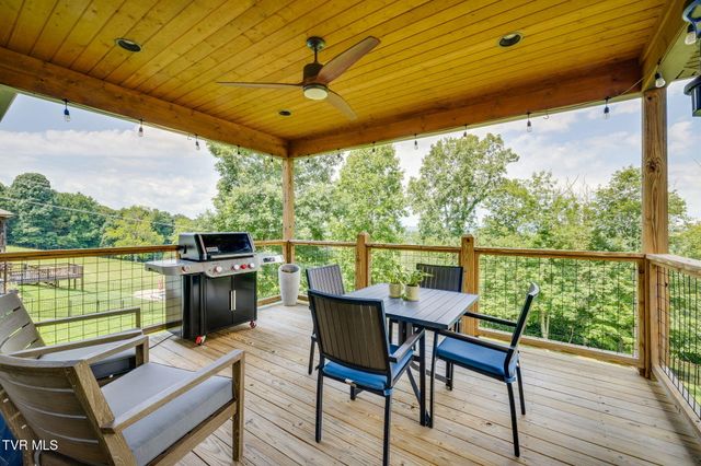 823 Hales Chapel Road, Johnson City, TN 37615