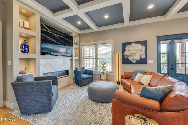 823 Hales Chapel Road, Johnson City, TN 37615