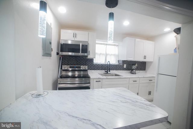 6515 N PARK AVE, Philadelphia, PA 19126