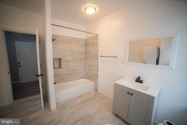 6515 N PARK AVE, Philadelphia, PA 19126