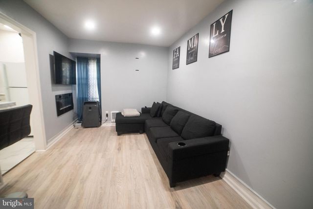 6515 N PARK AVE, Philadelphia, PA 19126