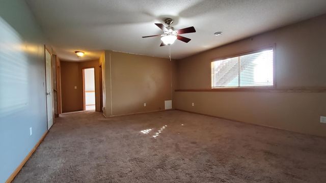 307 13th Avenue N, Princeton, MN 55371
