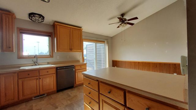 307 13th Avenue N, Princeton, MN 55371