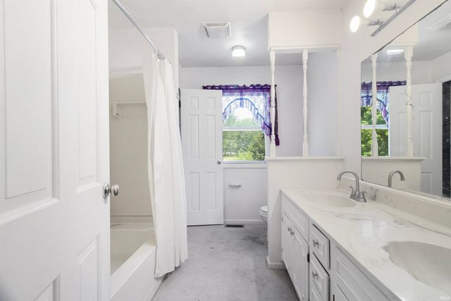 933 E Bocock Road, Marion, IN 46952