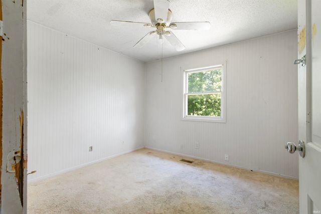 933 E Bocock Road, Marion, IN 46952