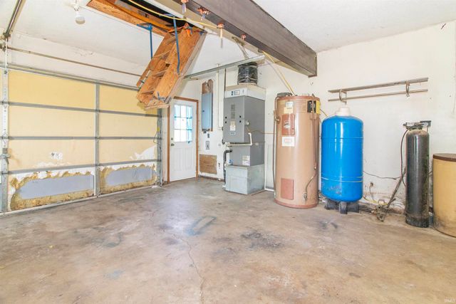 933 E Bocock Road, Marion, IN 46952