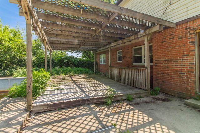 933 E Bocock Road, Marion, IN 46952