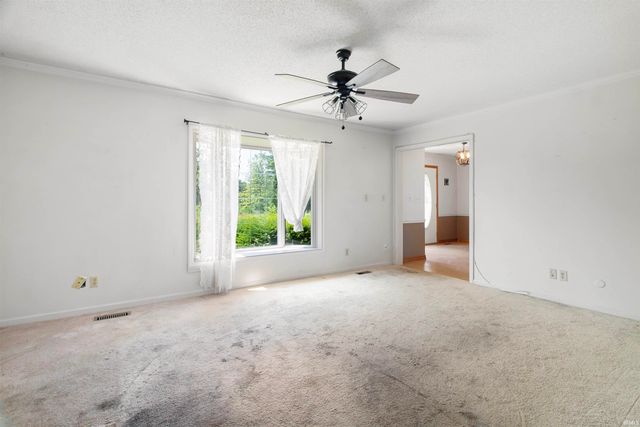 933 E Bocock Road, Marion, IN 46952