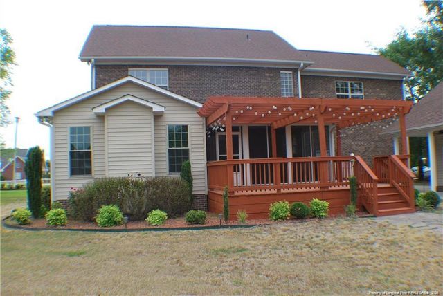 845 Log Cabin Road, Fayetteville, NC 28312