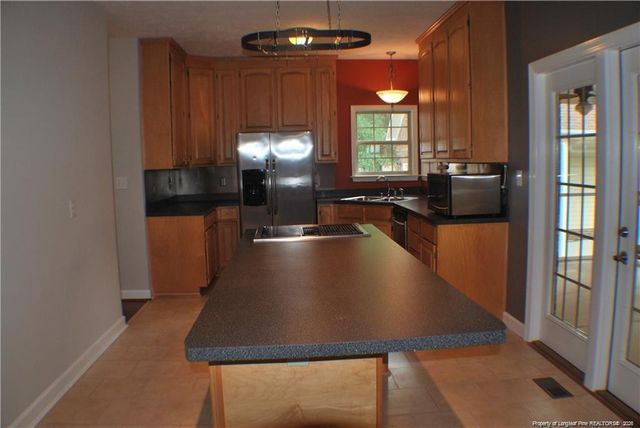 845 Log Cabin Road, Fayetteville, NC 28312
