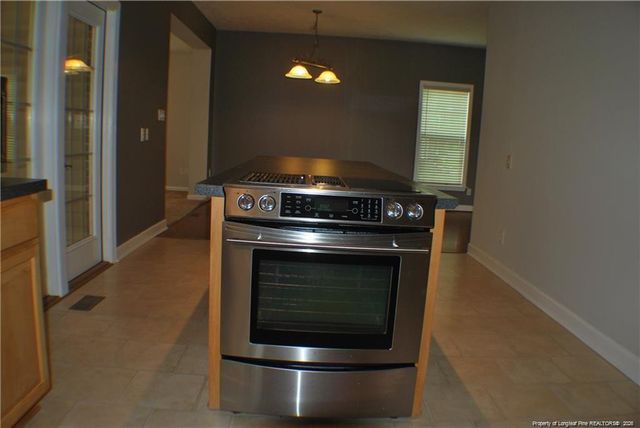 845 Log Cabin Road, Fayetteville, NC 28312