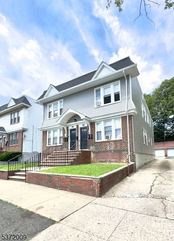 54 Lindsley Pl, East Orange City, NJ 07018